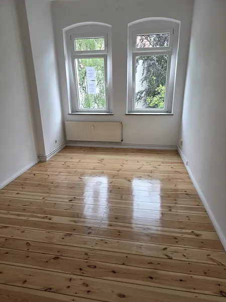 Schöne Zwei Zimmer Wohnung mit Balkon — photo 1